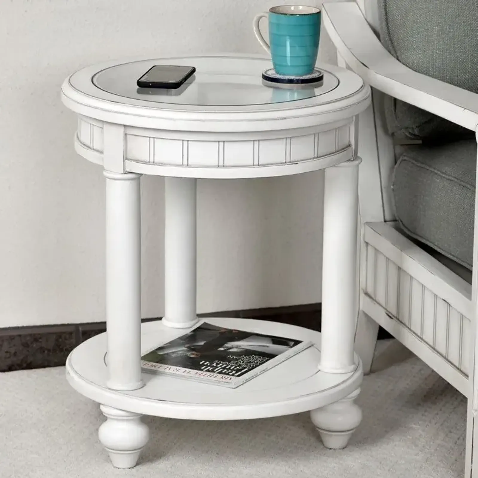 Seawinds Monaco Round End Table with Tray Insert Blanc Finish