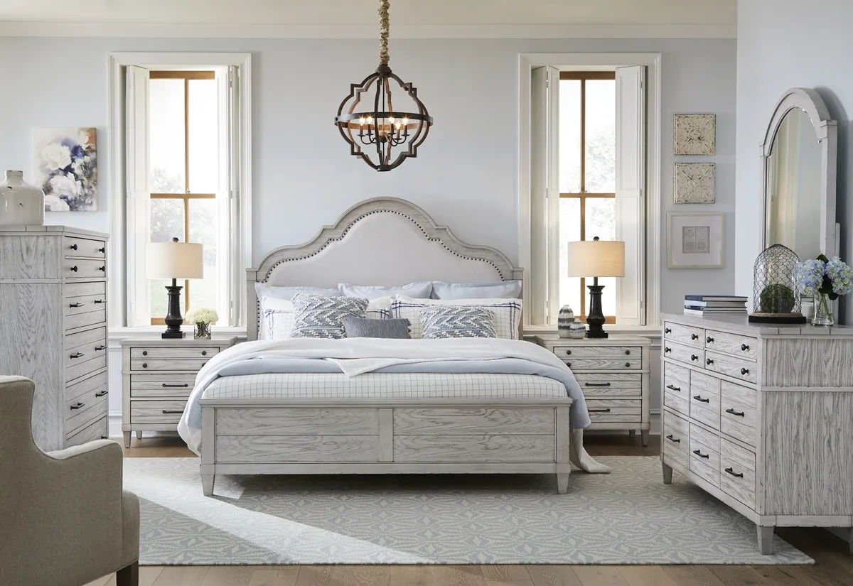 UPHOLSTERED PANEL BED CALIFORNIA KING - BELHAVEN