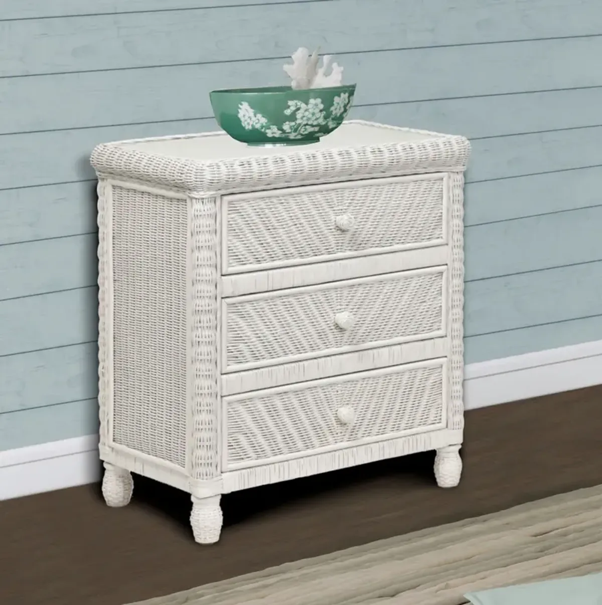 Seawinds Santa Cruz 3-Drawer with Glass Top White Finish Chest