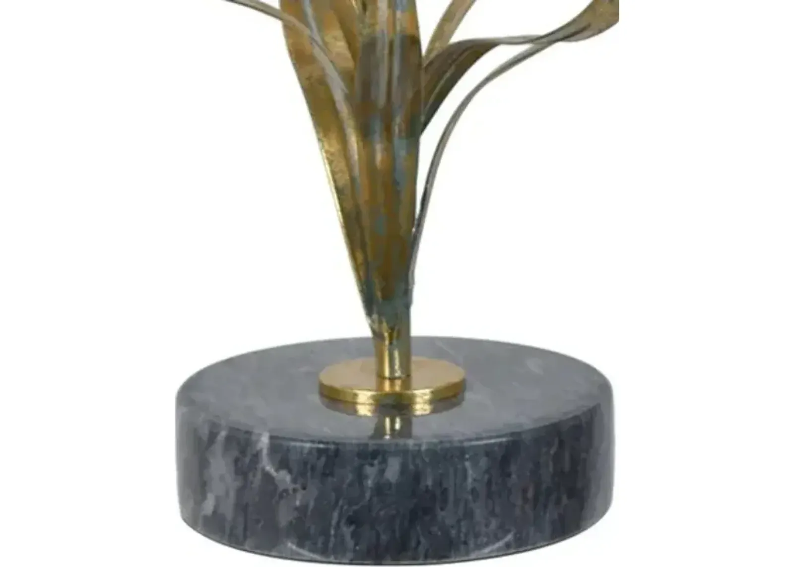 Crestview Kendrick Antique Gold/White Free Form Leaves Table Lamp