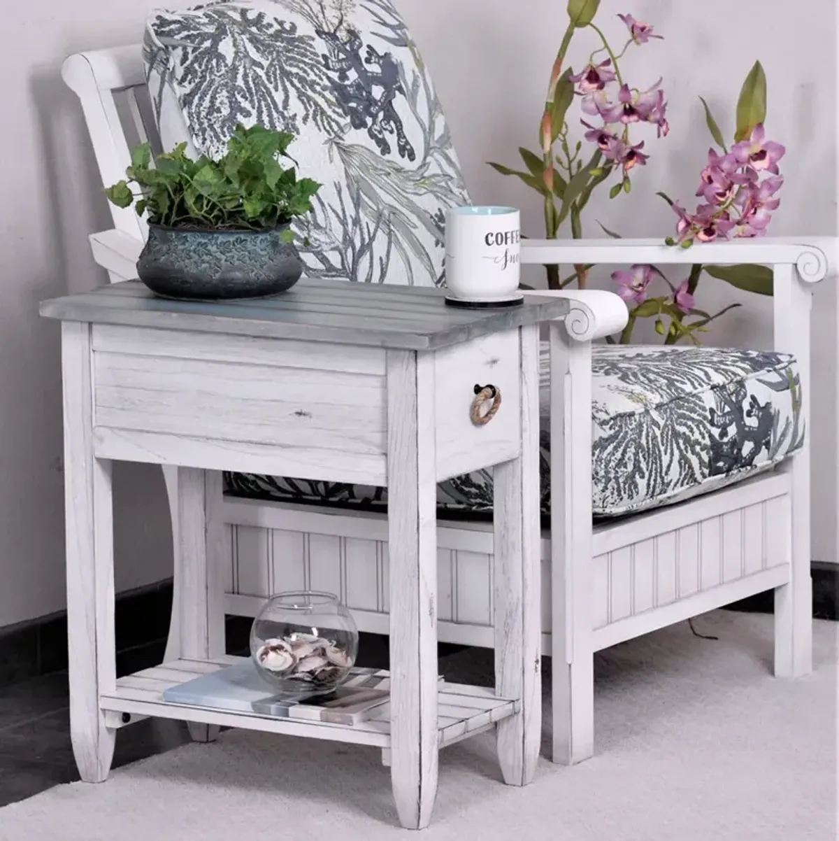 Seawinds Picket Fence Chairside Table Grey/Blanc Finish