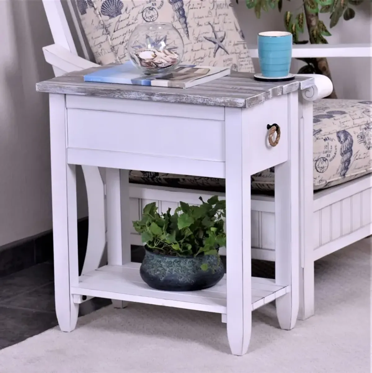 Seawinds Picket Fence Chairside Table Grey/Blanc Finish