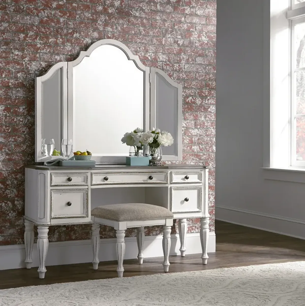 Liberty Furniture Magnolia Manor 3-Piece Antique White Vanity Set