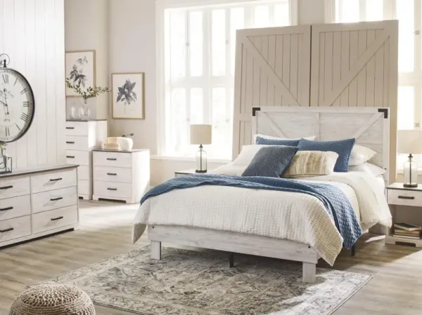 Ashley Shawburn White/Dark Charcoal Gray Queen Platform Bed