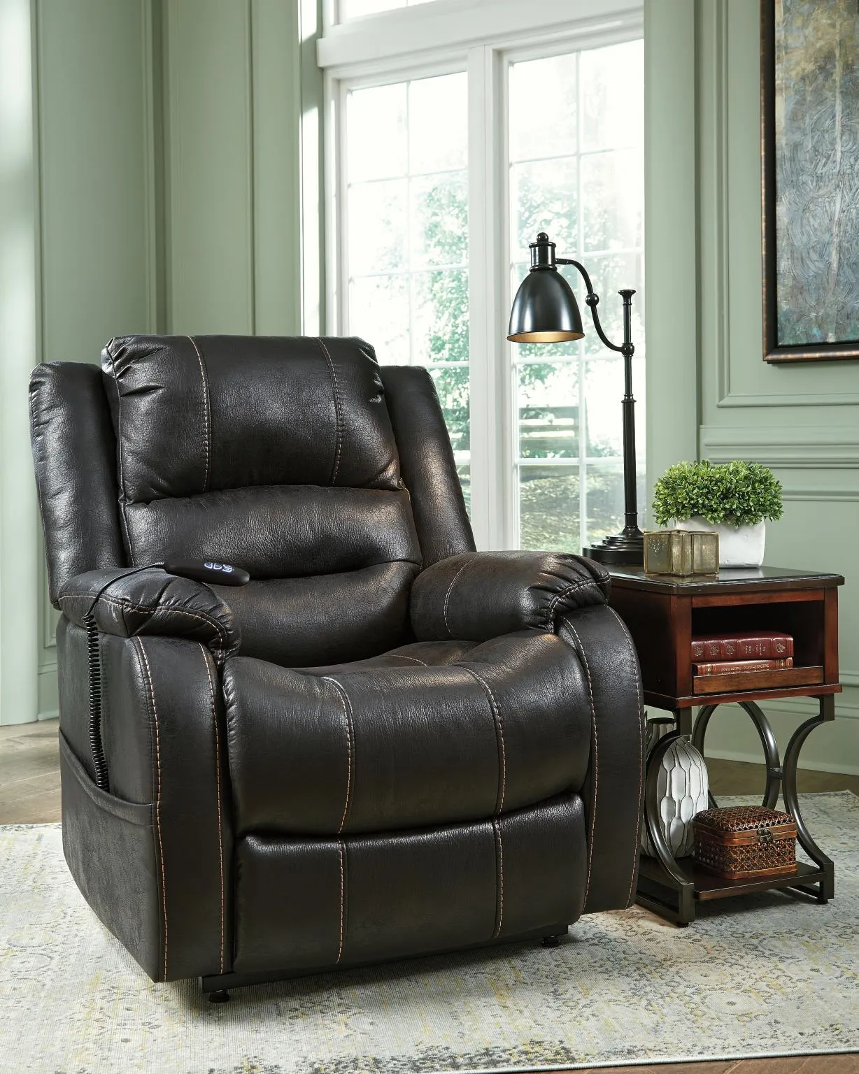 ASHLEY FURNITURE YANDEL POWER LIFT RECLINER - BLACK