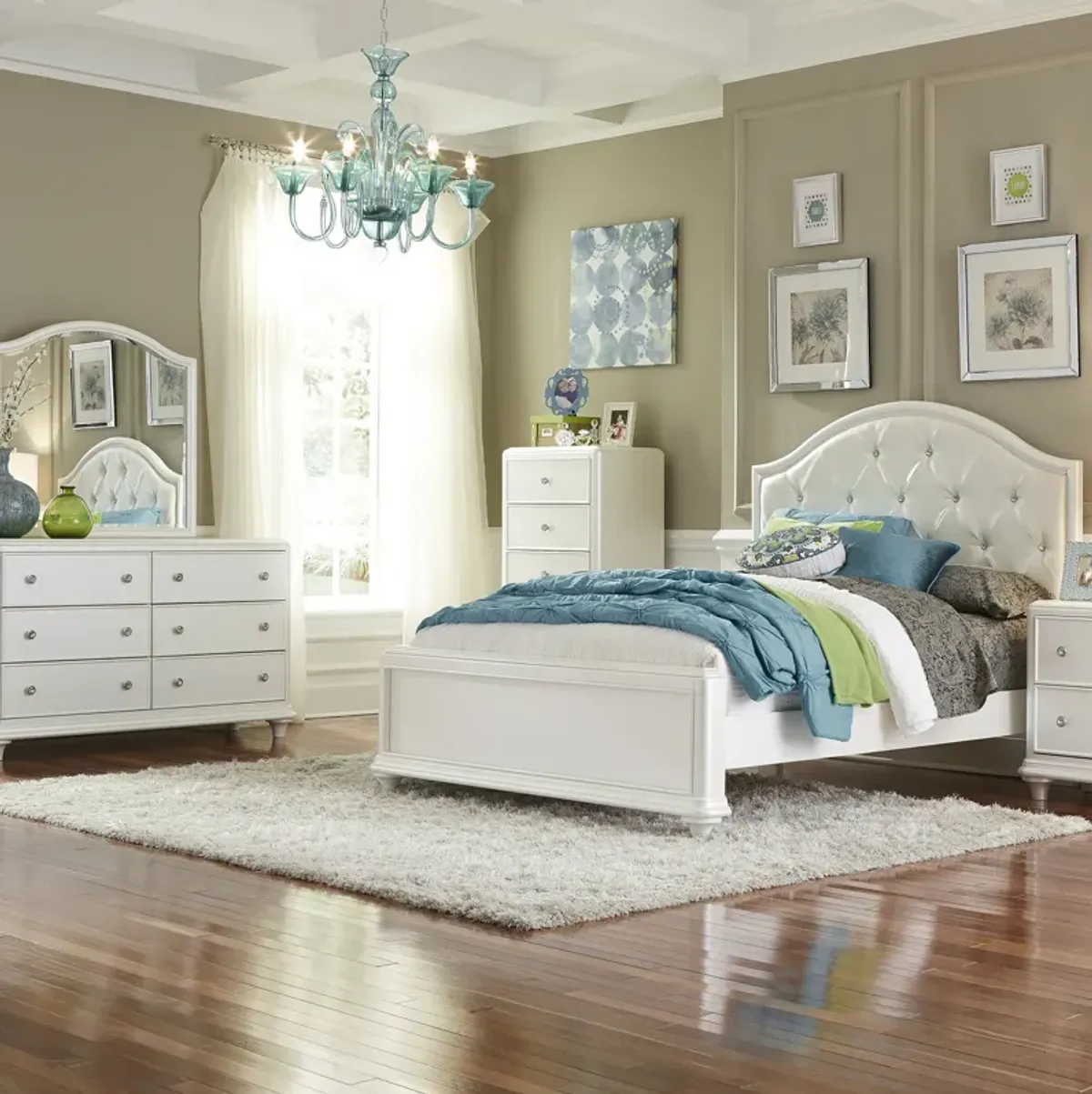 Liberty Furniture Kids/Teens Complete Full Bedroom Set Panel Bed, Dresser & Mirror Stardust