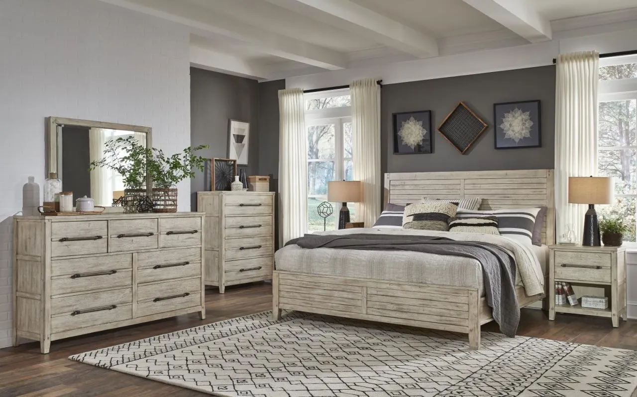 4 PC BEDROOM SET- QUEEN PANEL BED