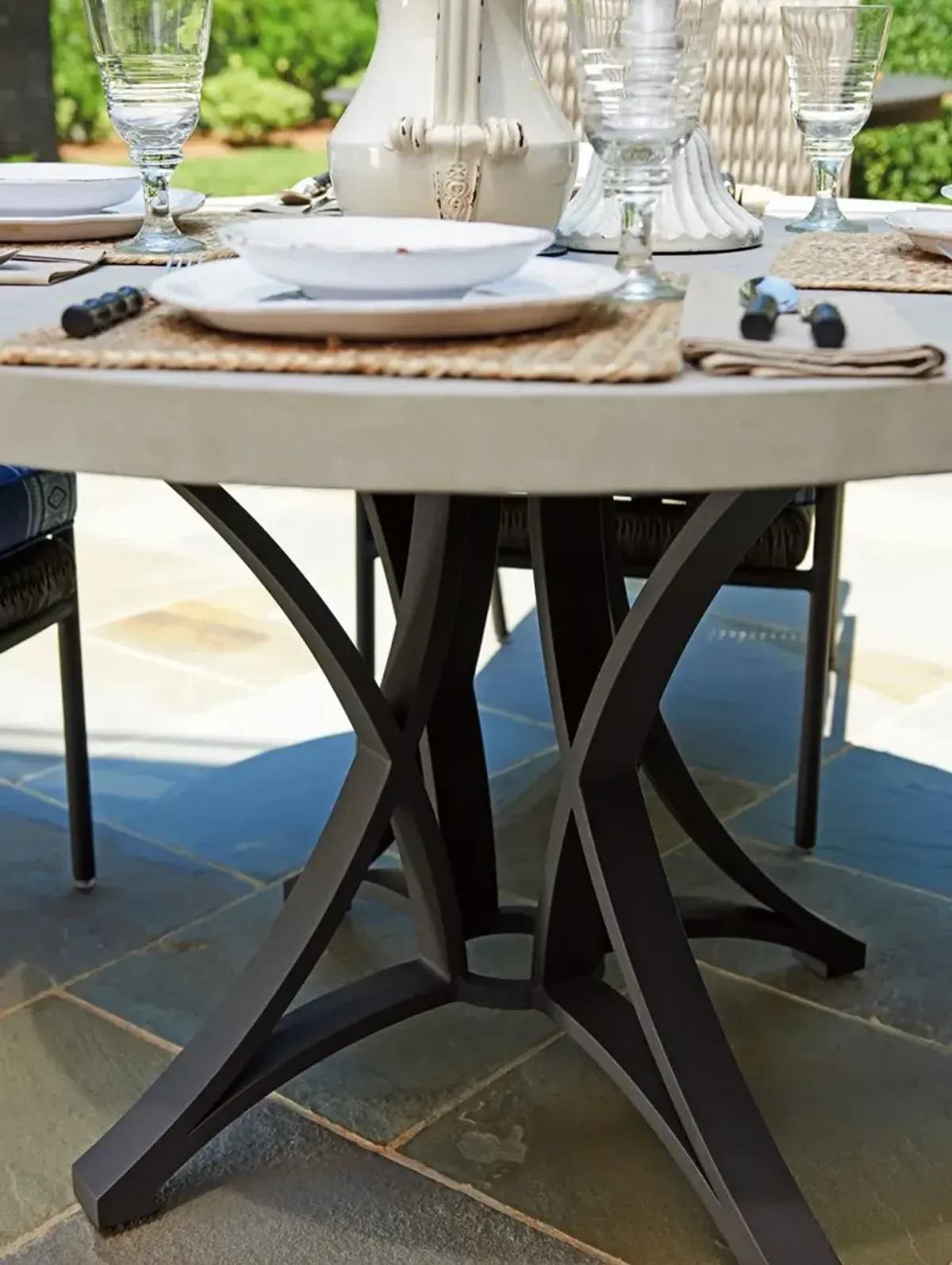 Tommy Bahama Outdoor by Lexington Cypress Point Ocean Terrace 48 Inch Round Patio Dining Table