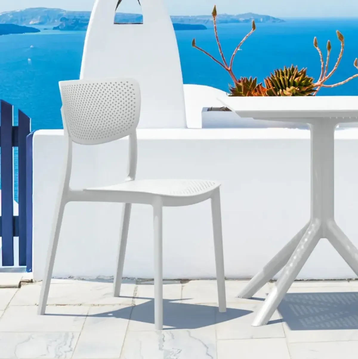 3-Piece Lucy Outdoor Bistro Set with 24 Inch Table Top White