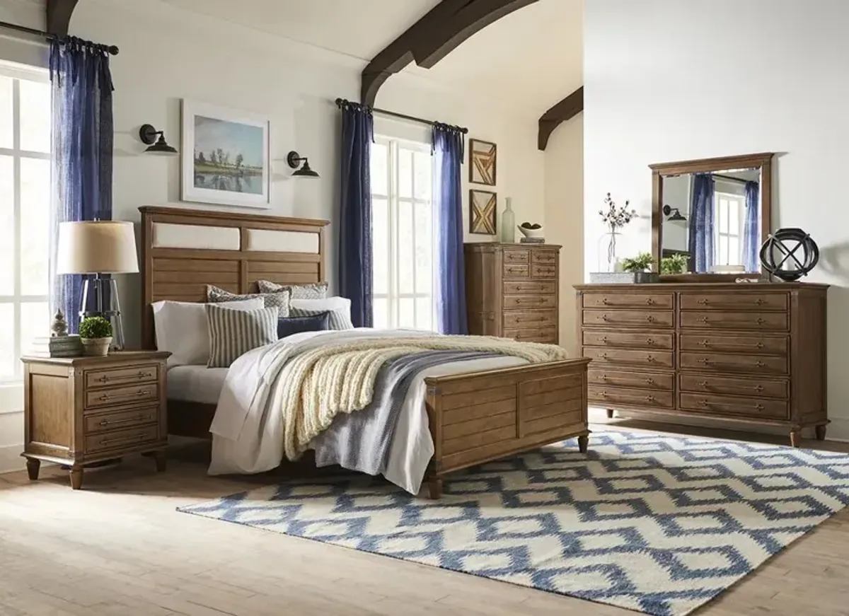 Farmhouse Chic Queen Bed in Bourbon