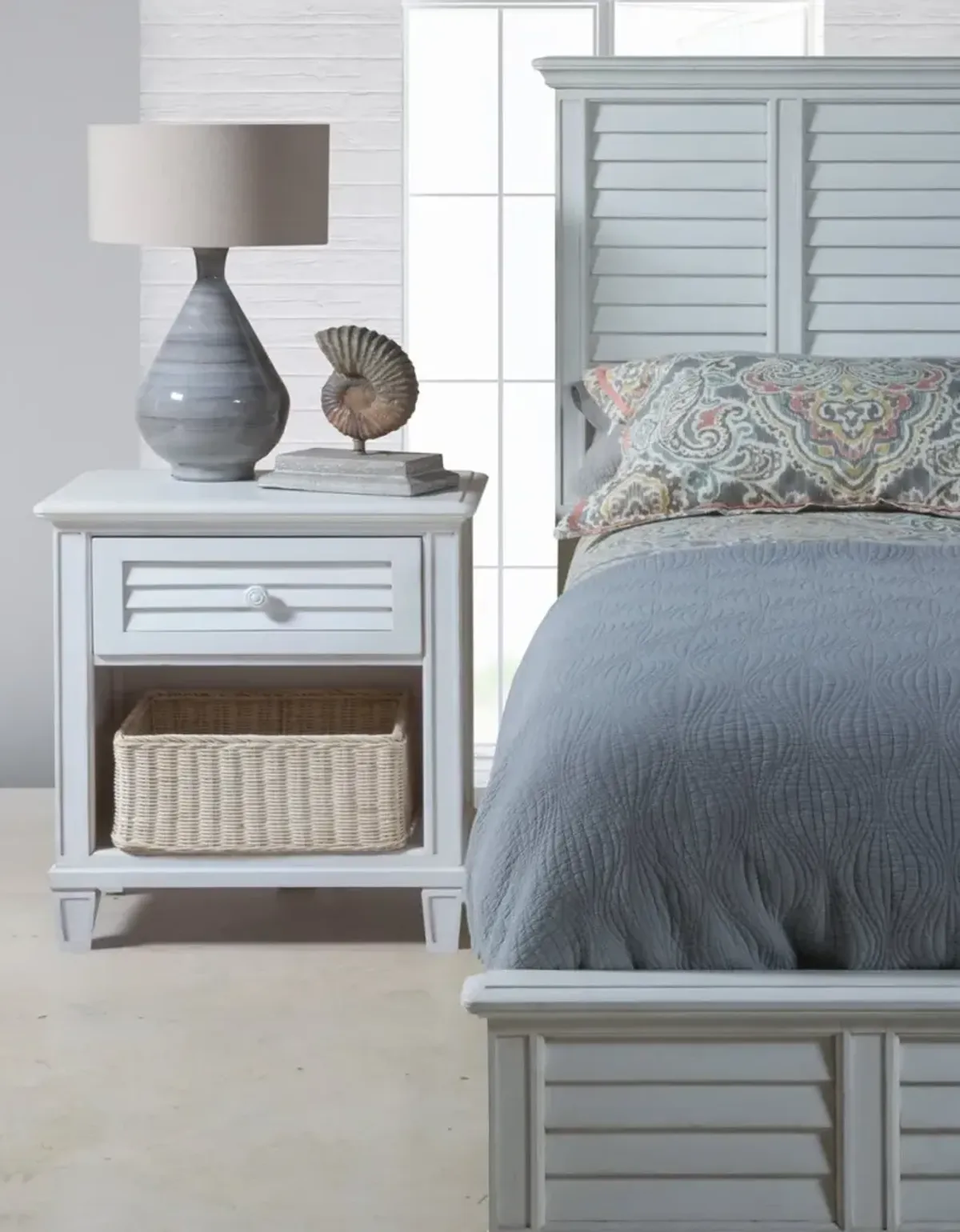 Palmetto Home Cane Bay White Queen Louvered Headboard