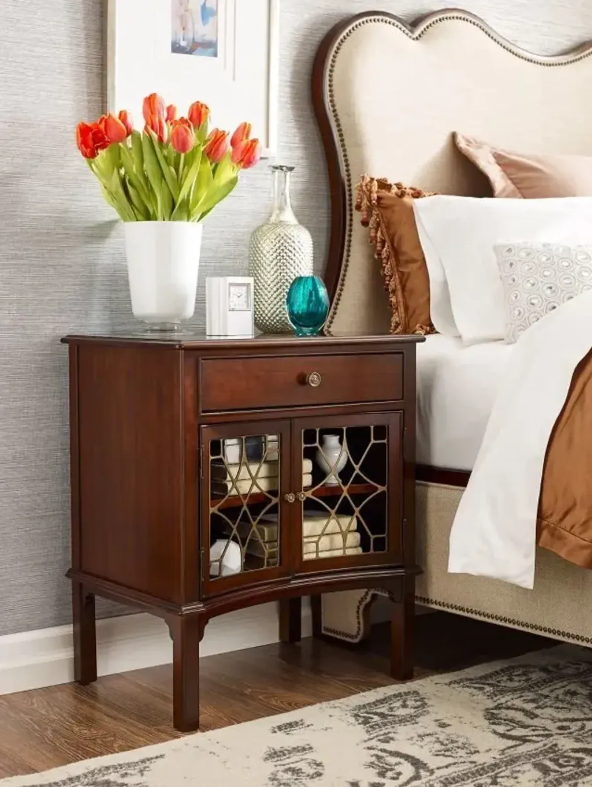 Kincaid Hadleigh Bedside Table