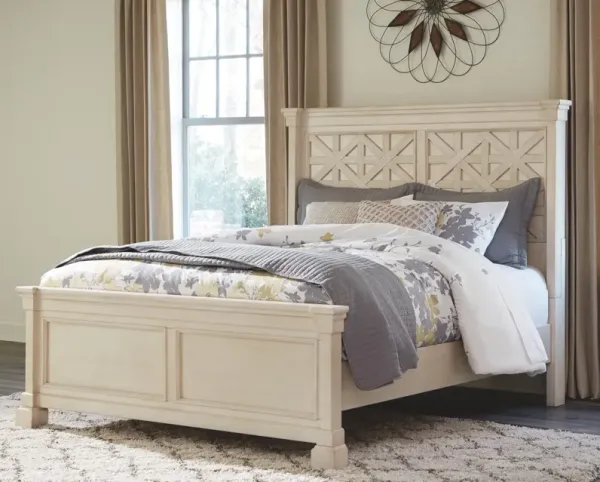 BOLANBURG QUEEN PANEL BED ANTIQUE WHITE SIGNATURE DESIGN