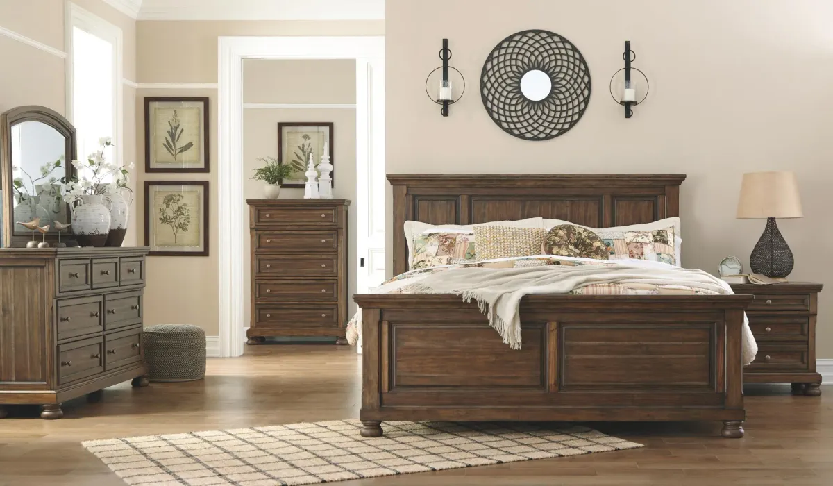 Ashley Flynnter Medium Brown King Panel Bed