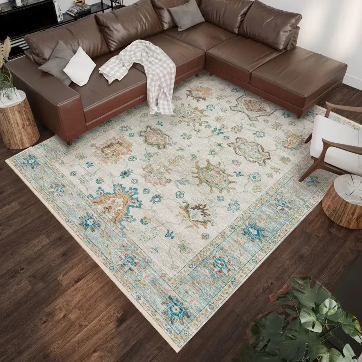 Dalyn Vintage Elegance Persian-Inspired 5'X8' Area Rug with Teal Accents