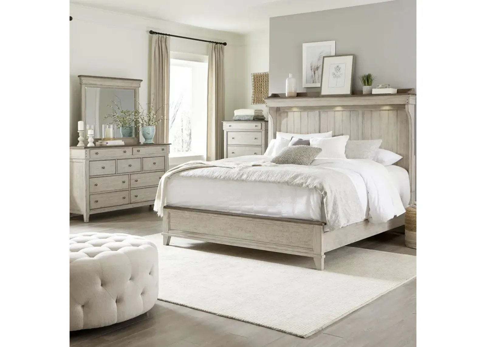 Liberty Furniture Complete Queen Bedroom Set Mantel Bed, Dresser, Mirror & Chest Ivy Hollow