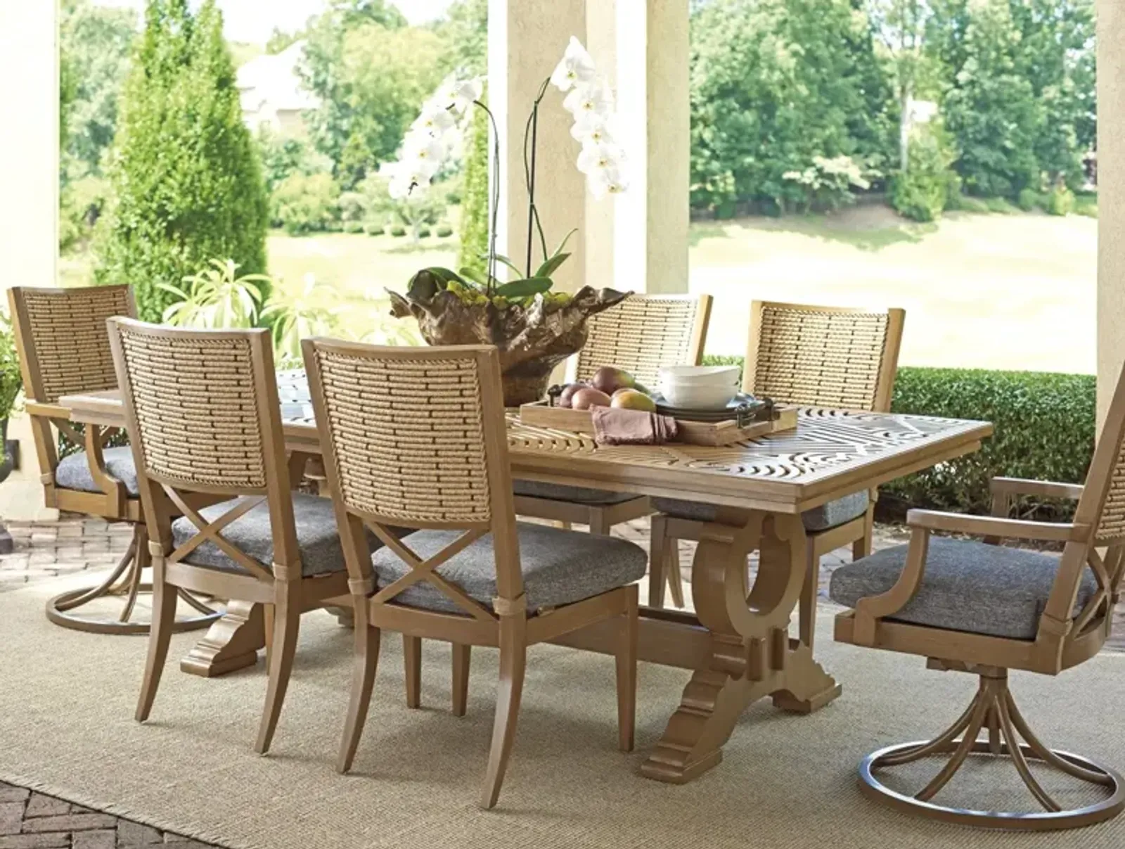 Tommy Bahama Outdoor by Lexington Los Altos Valley View Rectangular Dining Table