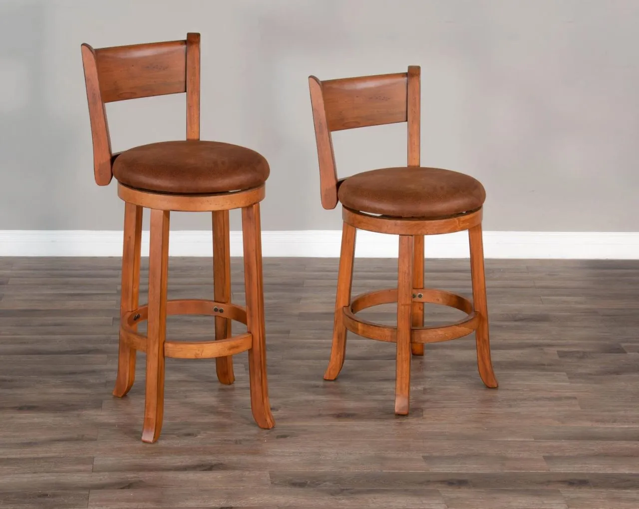 SEDONA RUSTIC OAK 30 INCH SWIVEL BAR COUNTER HEIGHT STOOL WITH CUSHIONED SEAT & BACK