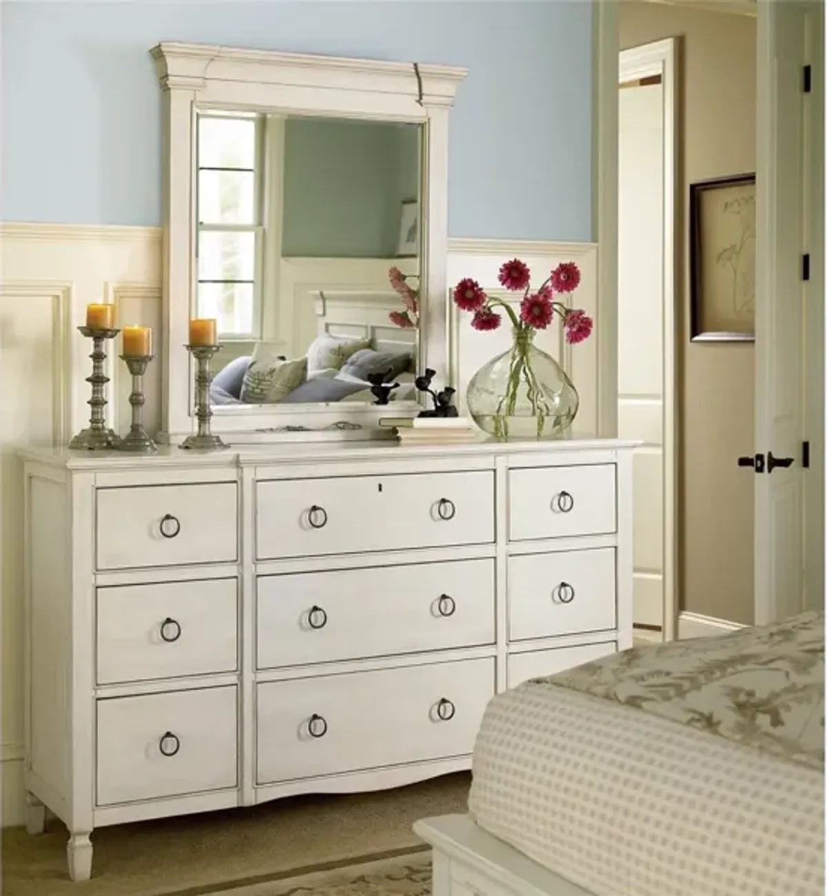 Universal Summer Hill Cotton Nine Drawer Dresser