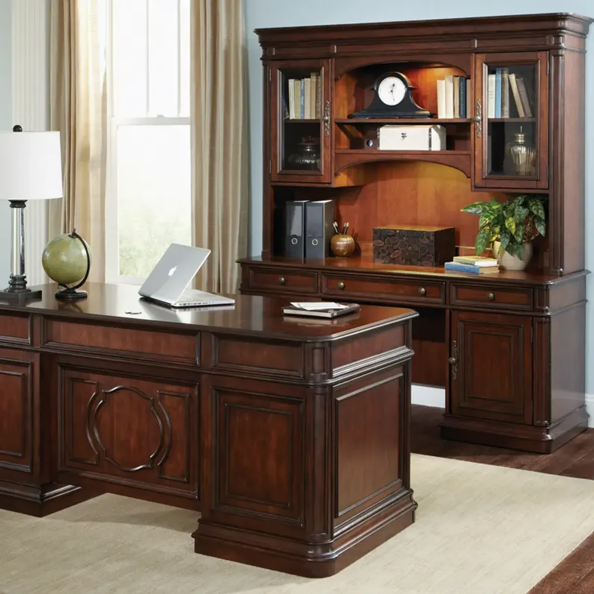 Liberty Furniture Brayton Manor 5-Piece Cognac Executive Desk Set