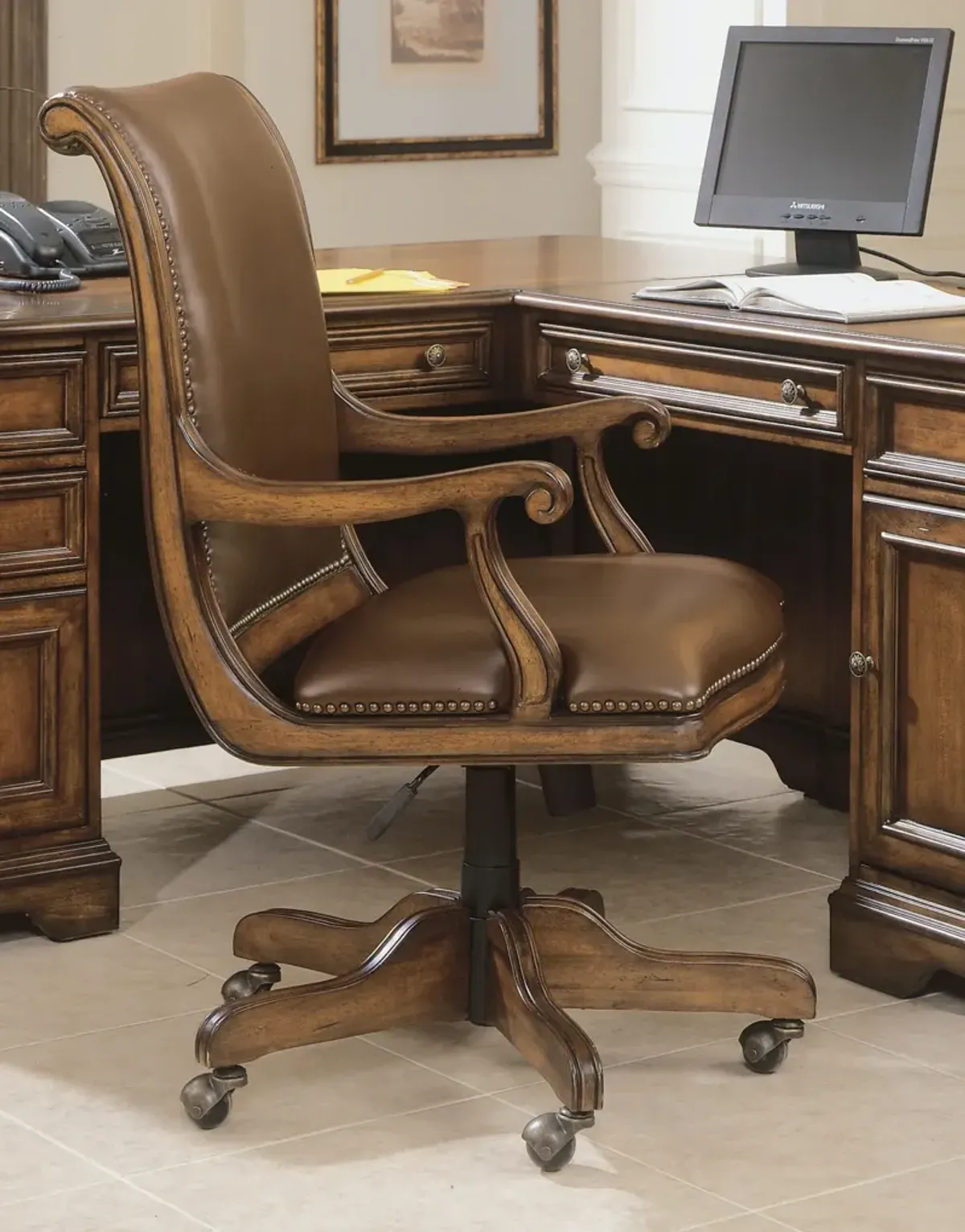 Hooker Furniture Brookhaven Swivel Desk Chair