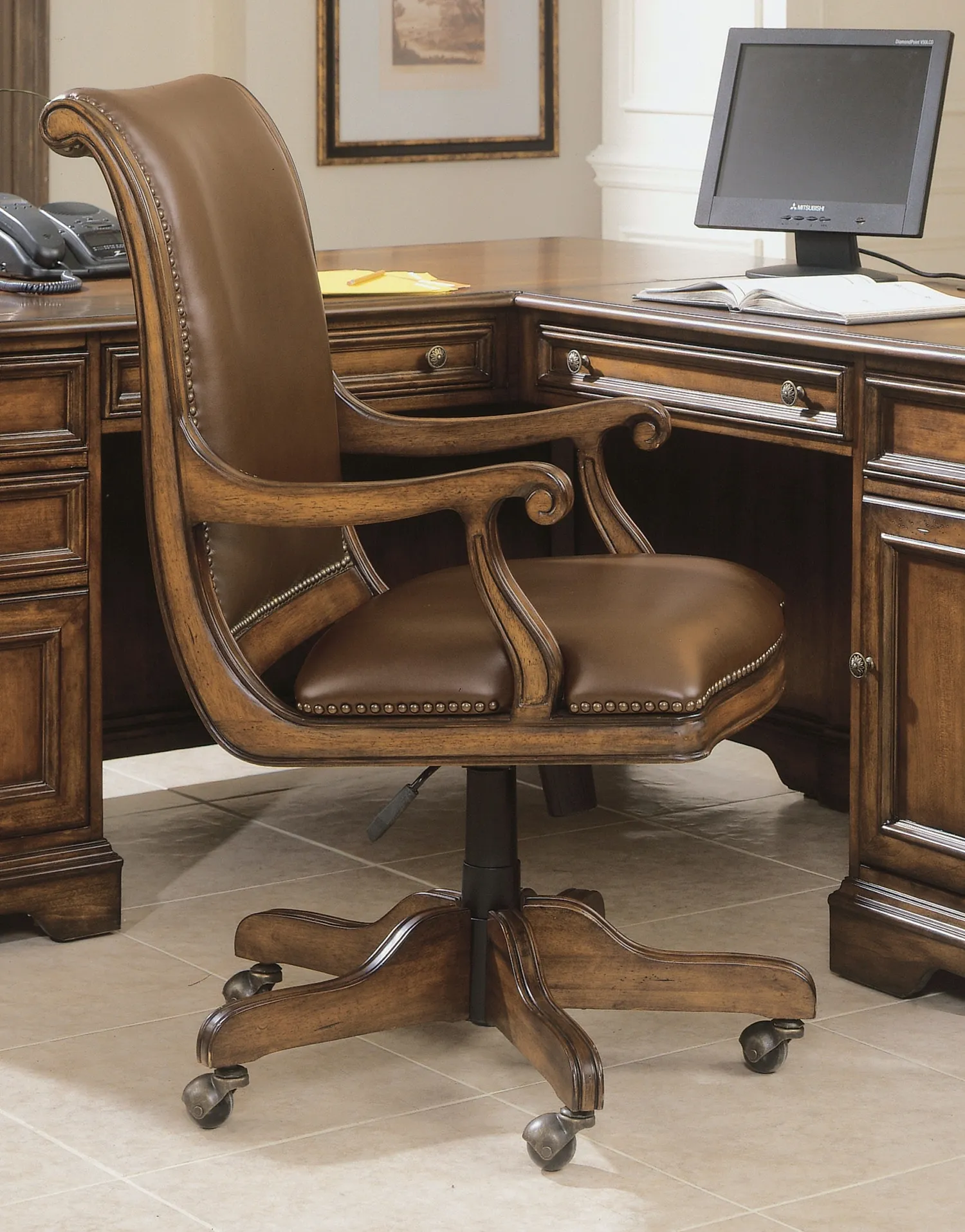 BROOKHAVEN SWIVEL DESK CHAIR