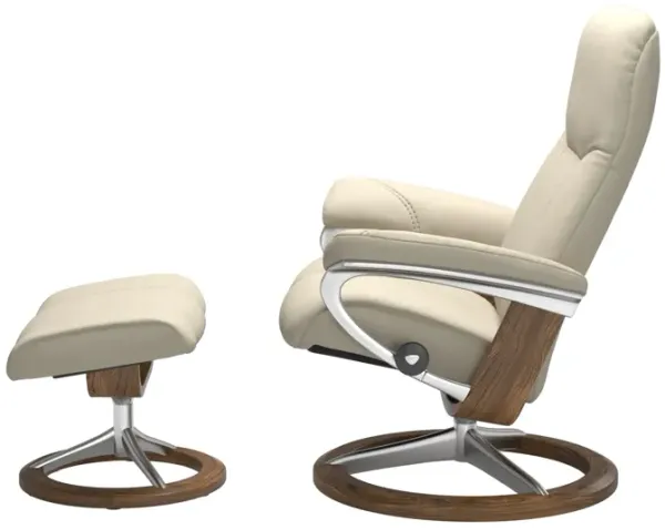 STRESSLESS CONSUL SIGNATURE BASE CHAIR AND OTTOMAN IN BATICK CREAM/TEAK - SMALL