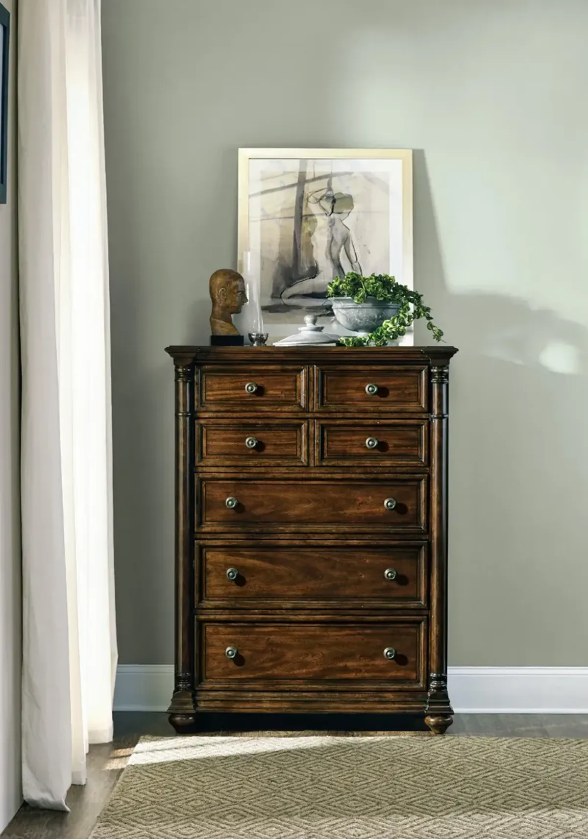 Hooker Furniture Mahogany Finish Leesburg Chest