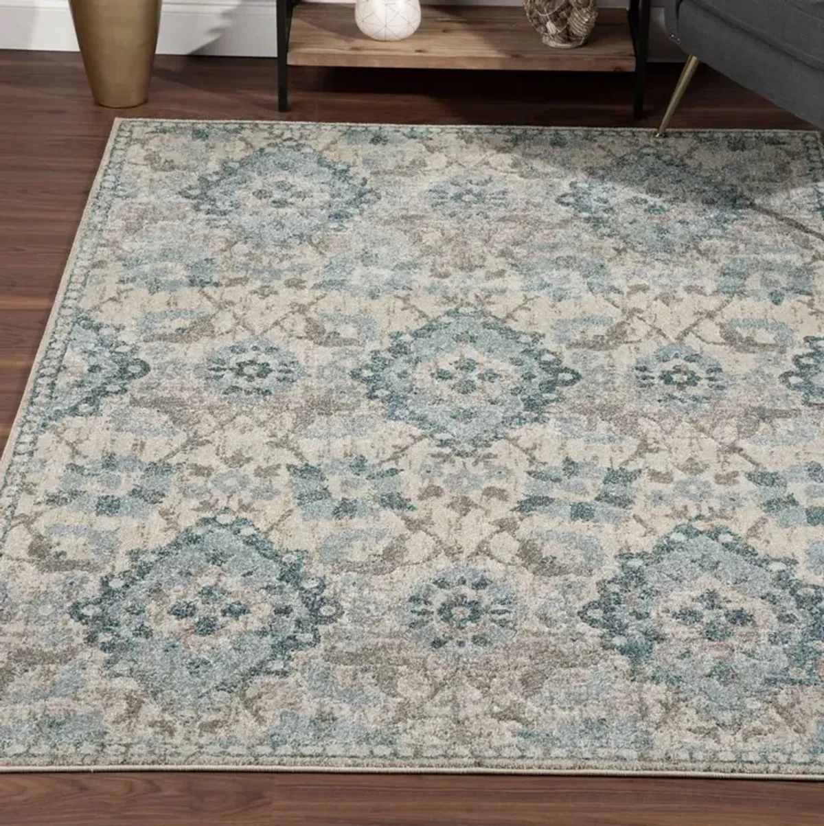 Dalyn Vintage Medallion Dreams Antigua Linen 5'X8' Area Rug in Distressed Blue Hues