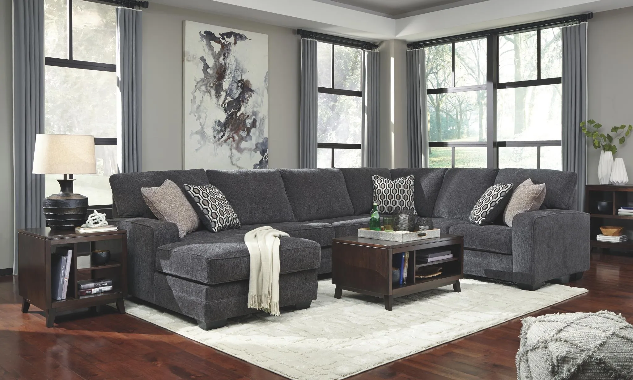 TRACLING 3-PIECE SECTIONAL WITH CHAISE SLATE BENCHCRAFT