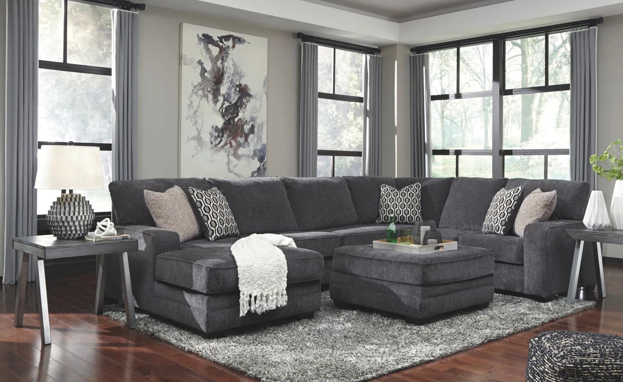 TRACLING 3-PIECE SECTIONAL WITH CHAISE SLATE BENCHCRAFT