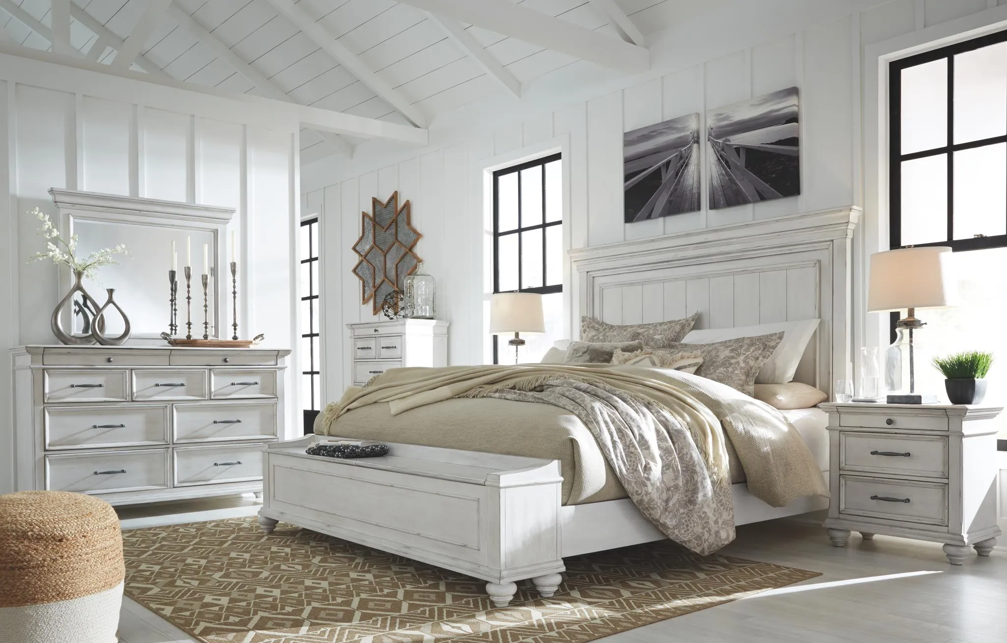 KANWYN QUEEN PANEL BED WITH STORAGE BENCH WHITEWASH BENCHCRAFT