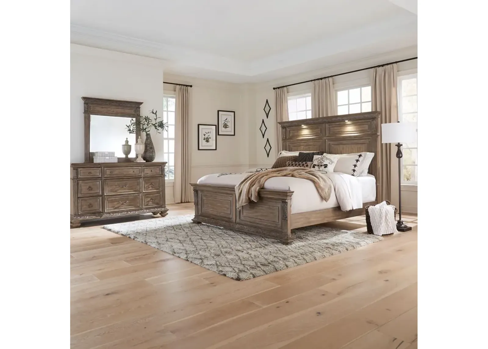 Liberty Furniture Complete Queen Bedroom Set Panel Bed, Dresser & Mirror Carlisle Court