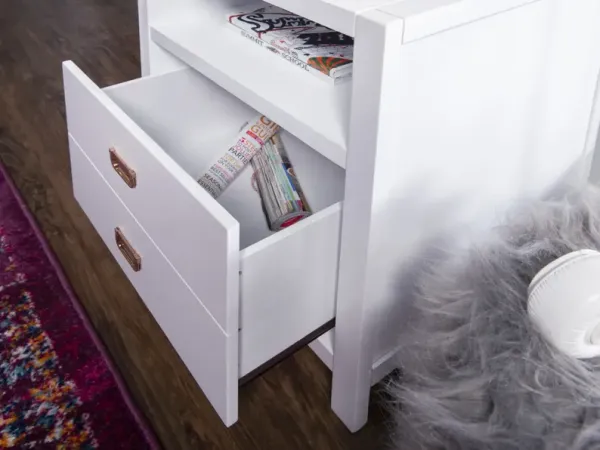 PEGGY END TABLE