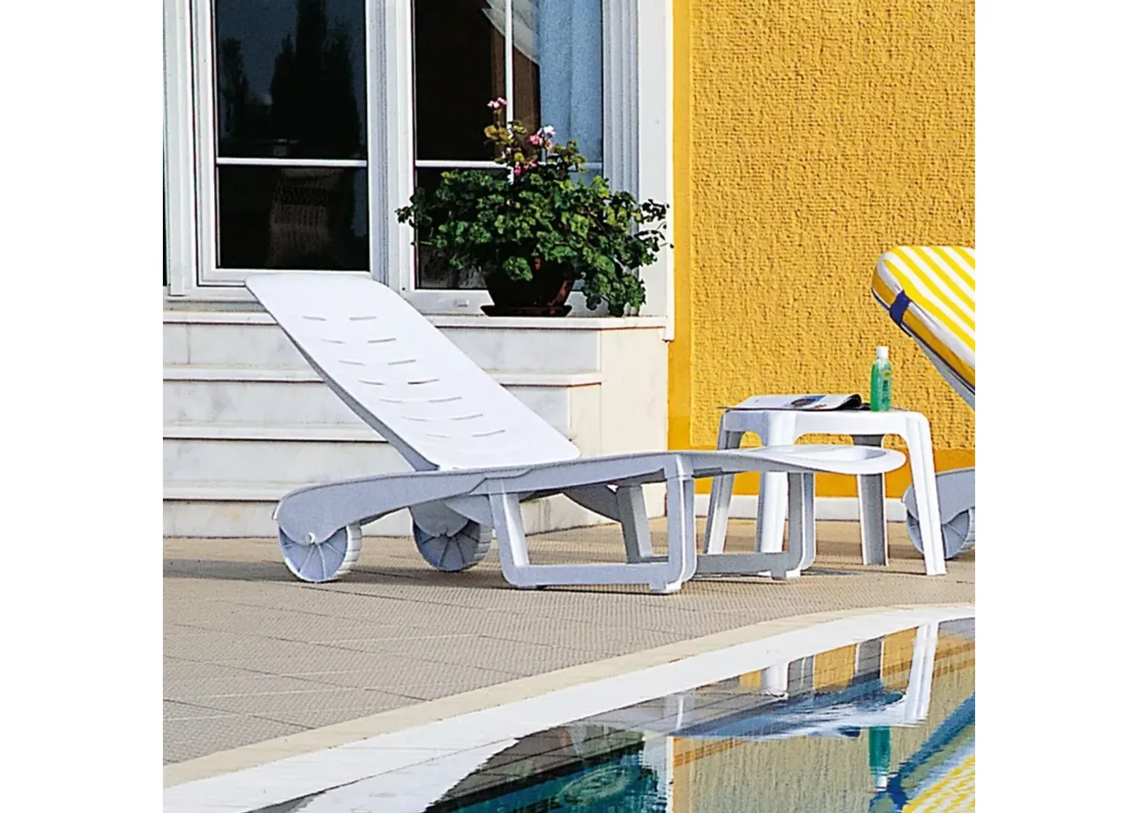 Compamia Sundance Pool Chaise Lounge Chair White