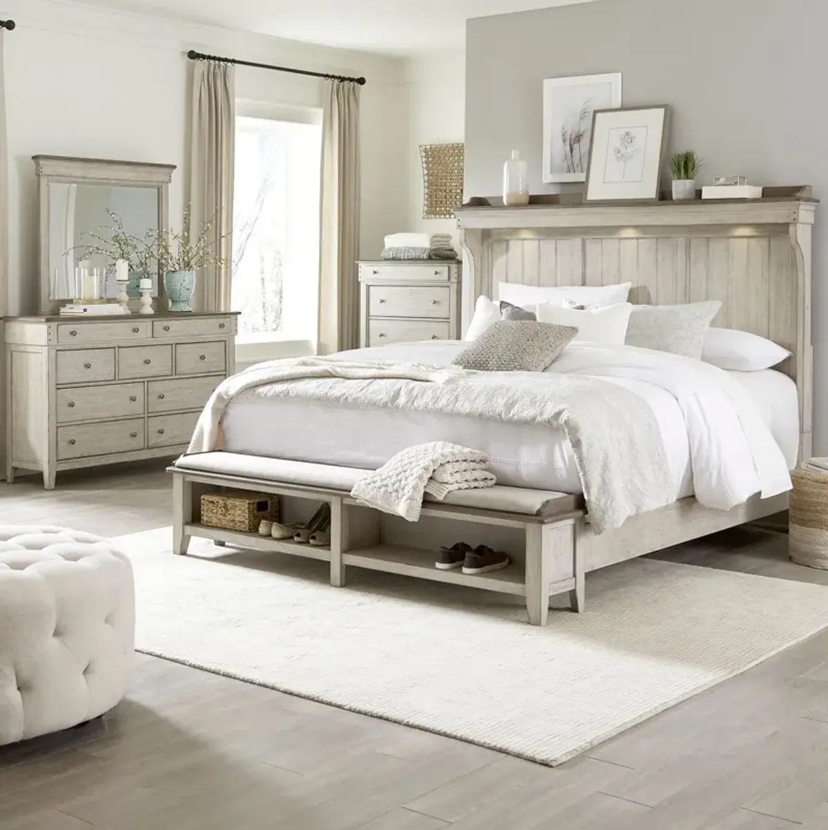 Liberty Furniture Complete Queen Bedroom Set Storage Bed, Dresser, Mirror & Chest Ivy Hollow