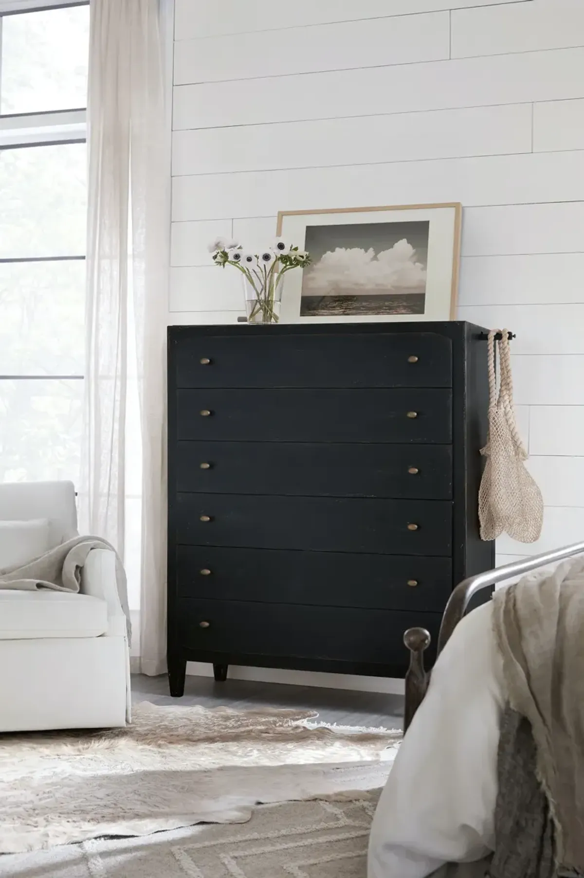 Hooker Furniture Ciao Bella 6-Drawer Chest Black