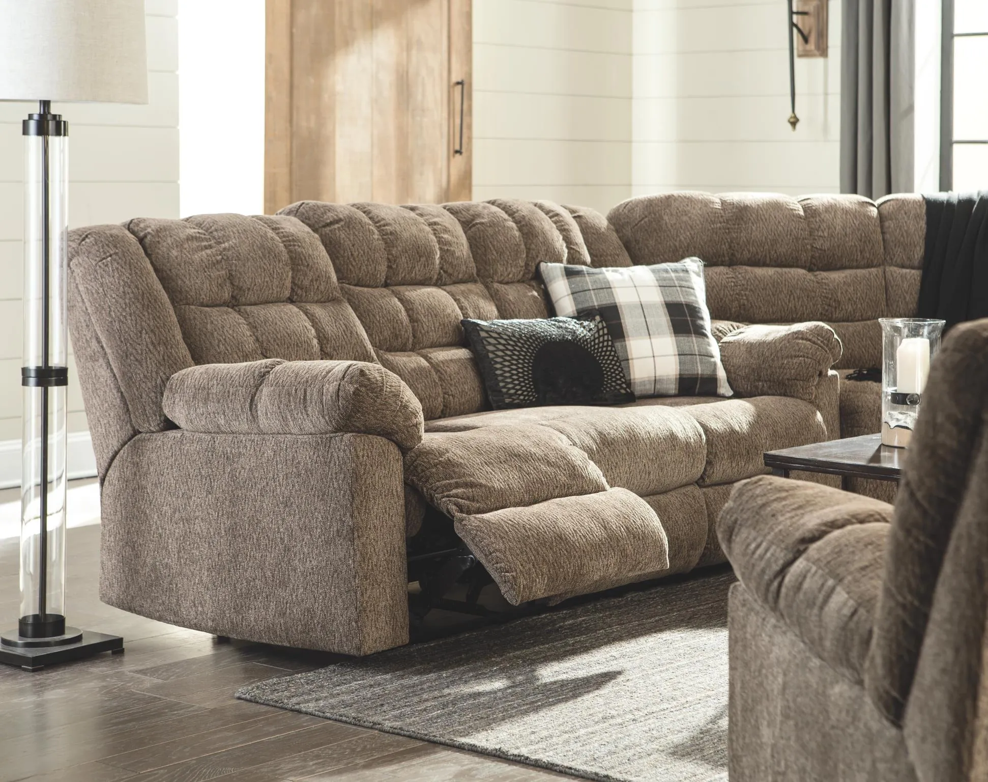 WORKHORSE RECLINING SOFA COCOA SIGNATURE DESIGN