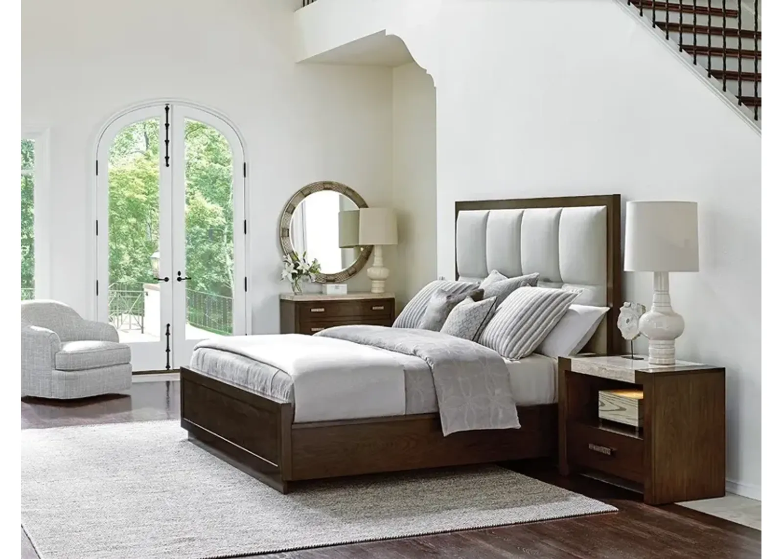 CASA DEL MAR UPHOLSTERED BED 6/6 KING LAUREL CANYON