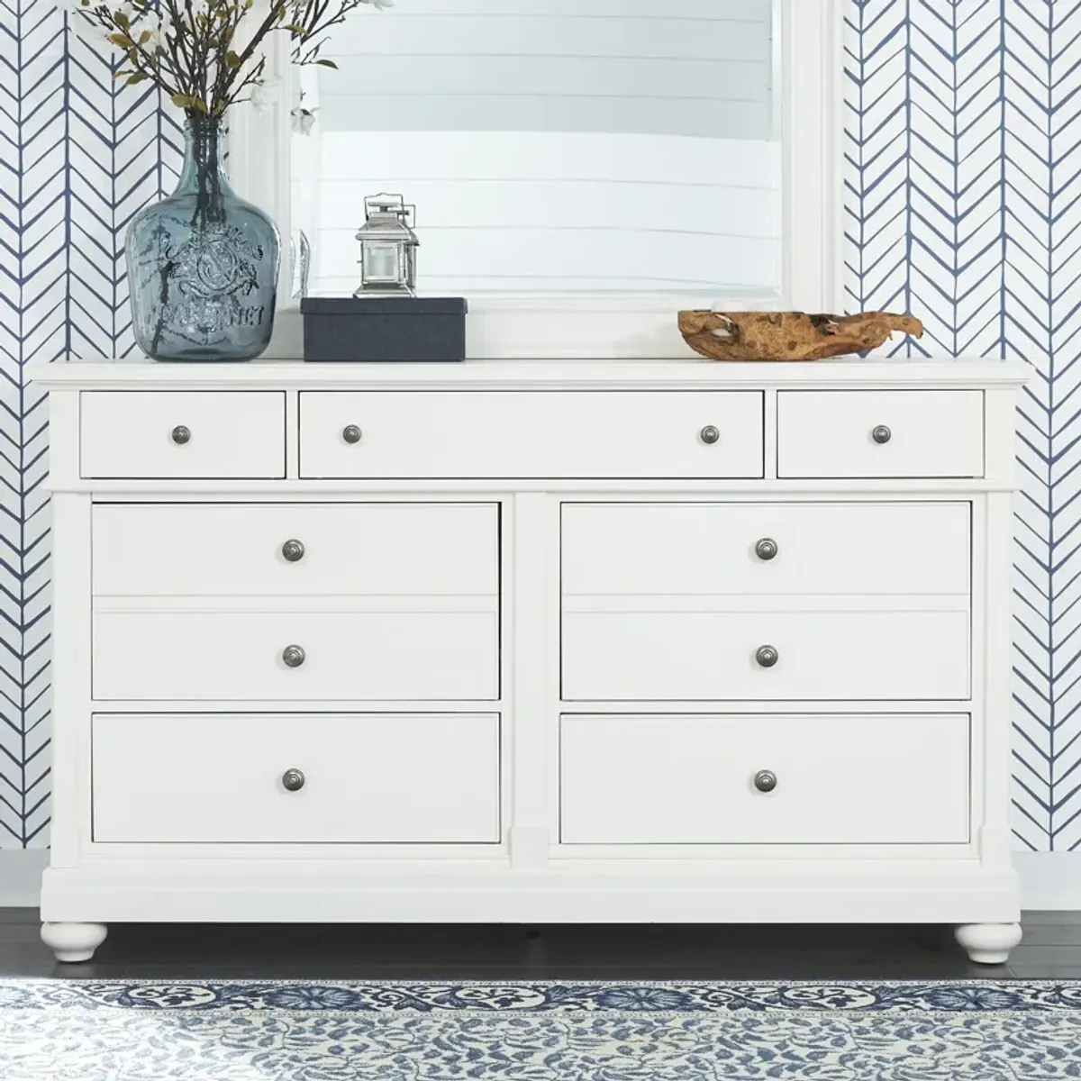 Liberty Furniture Harbor View Linen 7-Drawer Dresser