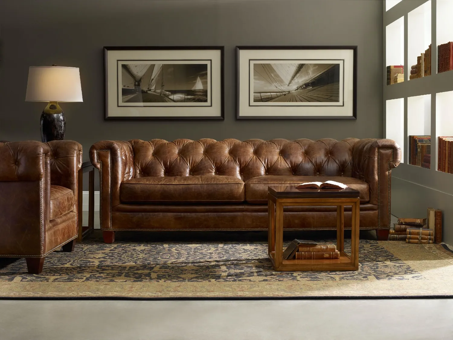 CHESTER LEATHER STATIONARY SOFA