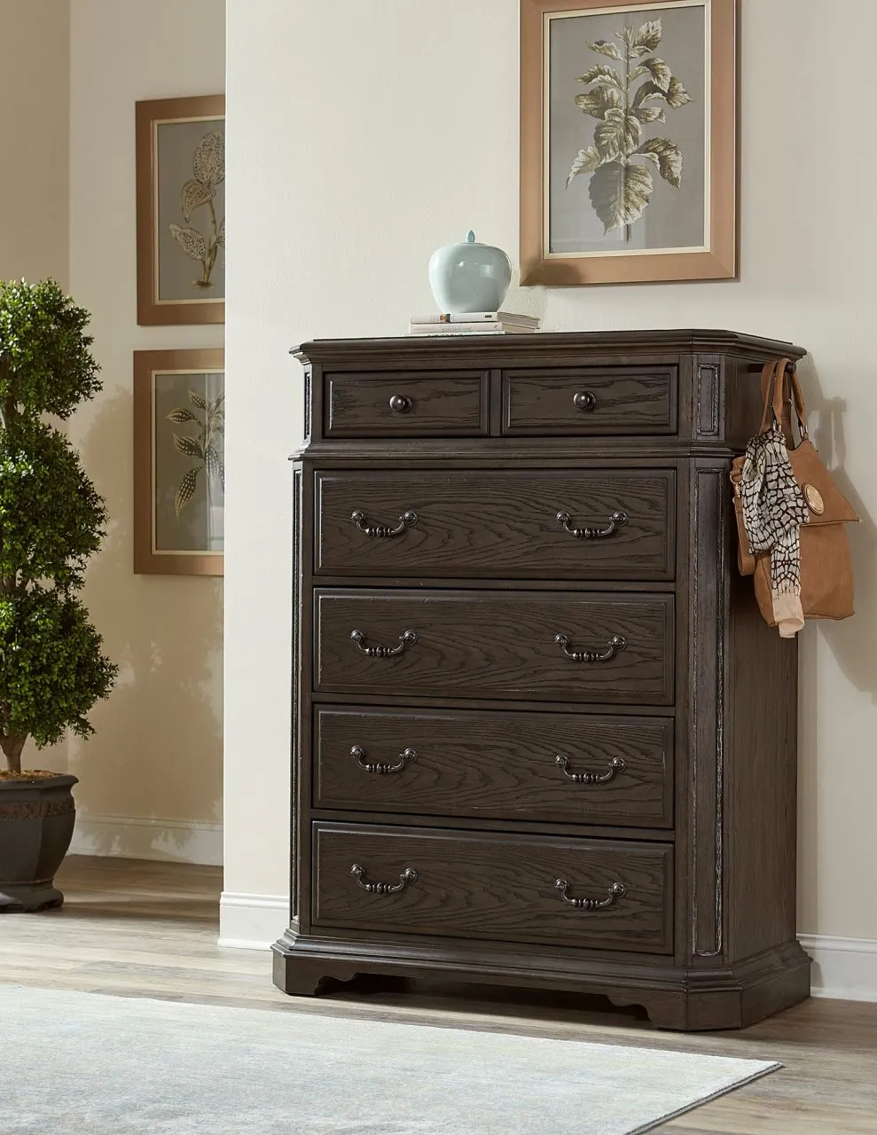 FOXHILL TRUFFLE CHEST