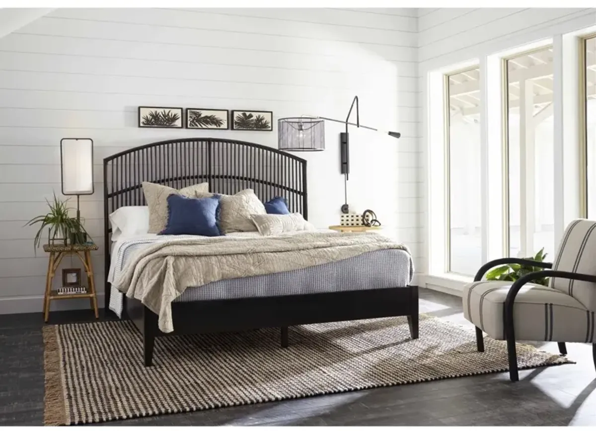 Universal Getaway Coastal Living Home Blackadore Caye Queen Bed