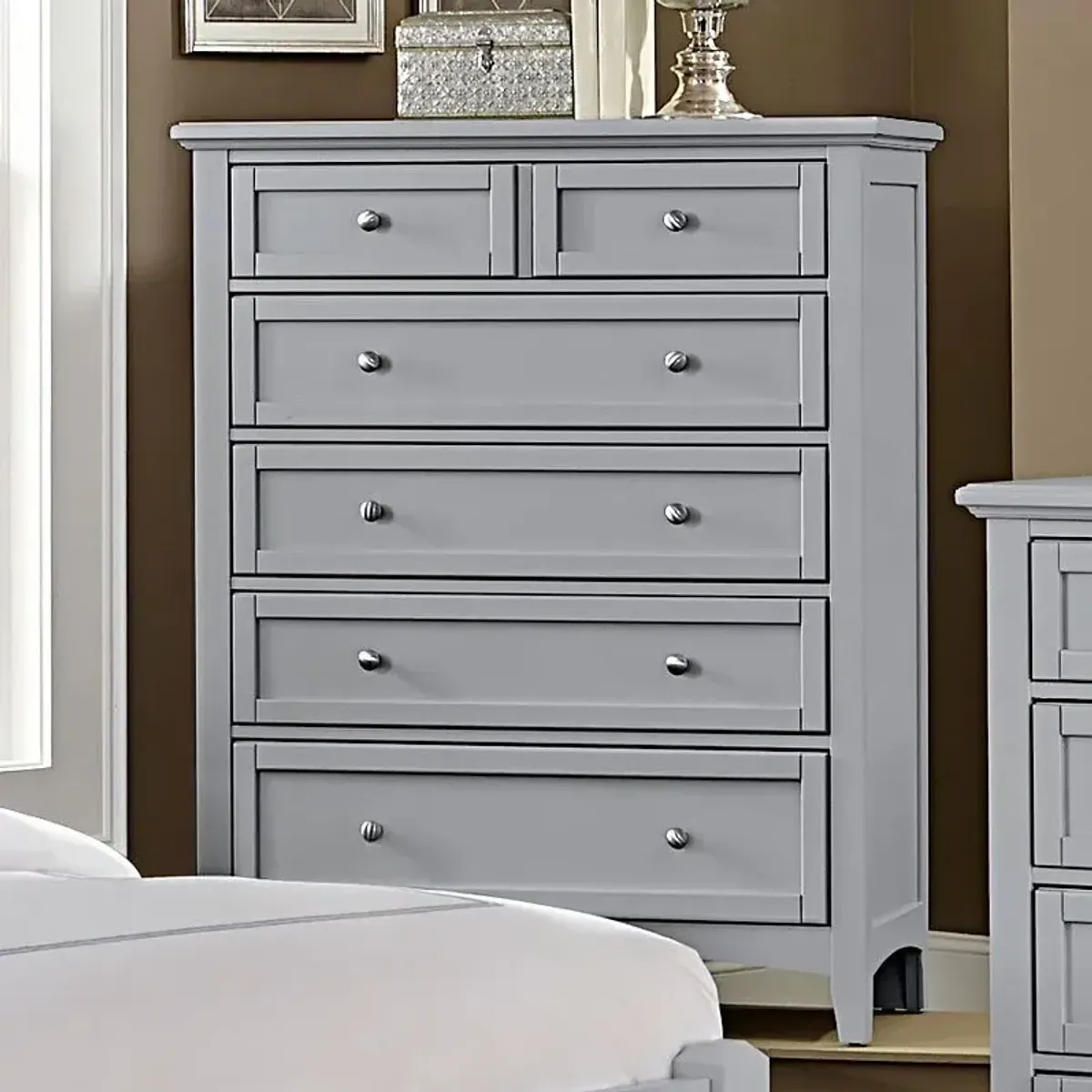 Vaughan-Bassett Bonanza Gray 5-Drawer Chest