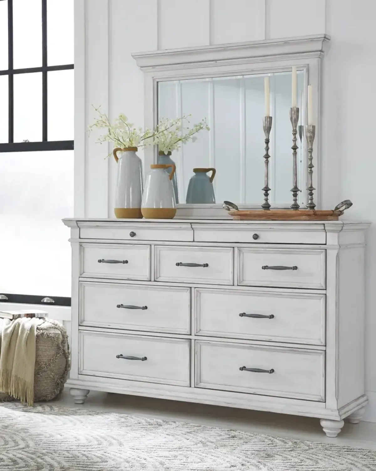 Ashley Kanwyn Dresser & Mirror Whitewash Benchcraft