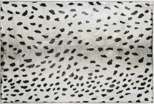 AKINA IVORY 5'X8' AREA RUG