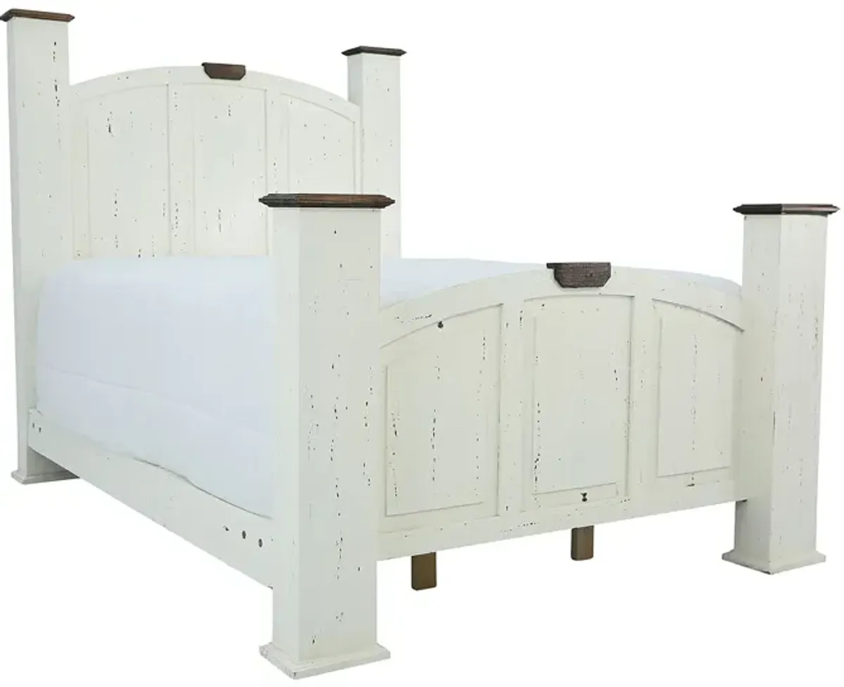 MANSION AGED WHITE QUEEN BED