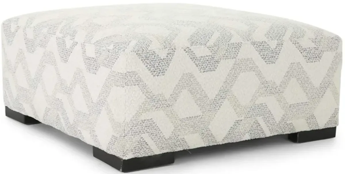 PICCOLO ALABASTER COCKTAIL OTTOMAN