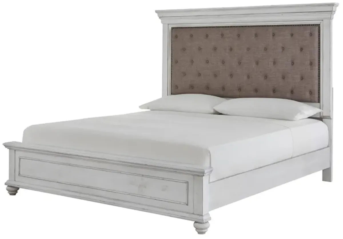 KANWYN QUEEN UPHOLSTERED PANEL BED