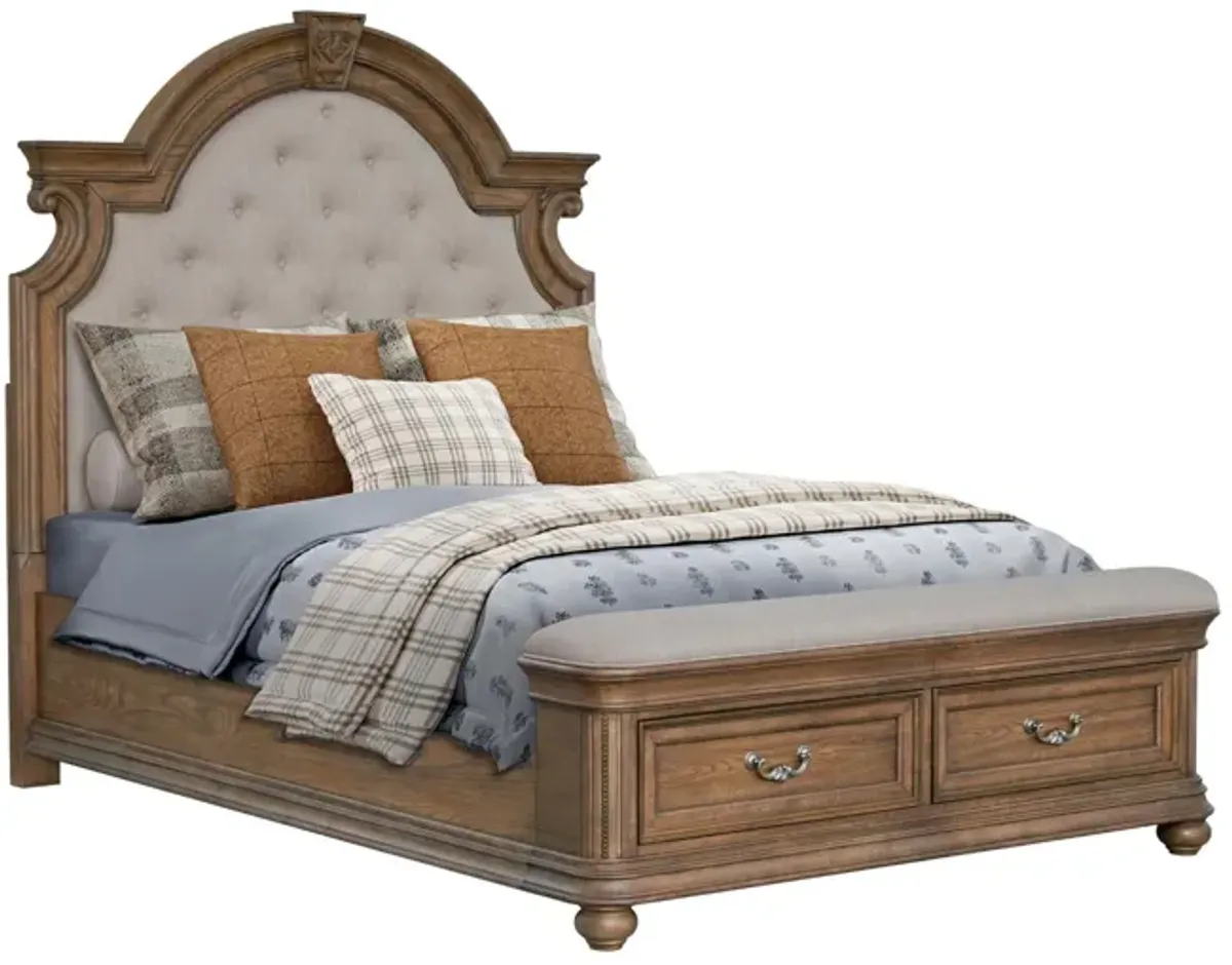 MALLORY LIGHT OAK QUEEN BED